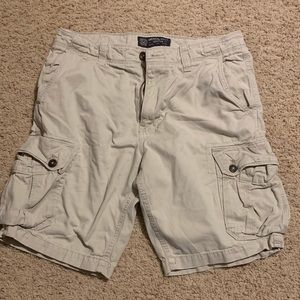 American Eagle Men Shorts size 33